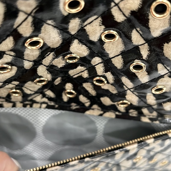 Vera Bradley Fenwick Hobo Glossy Leopard with Genuine Leather Trim - Picture 9 of 15